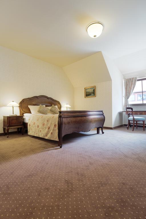 Hotel Folwark Zgierz Room photo