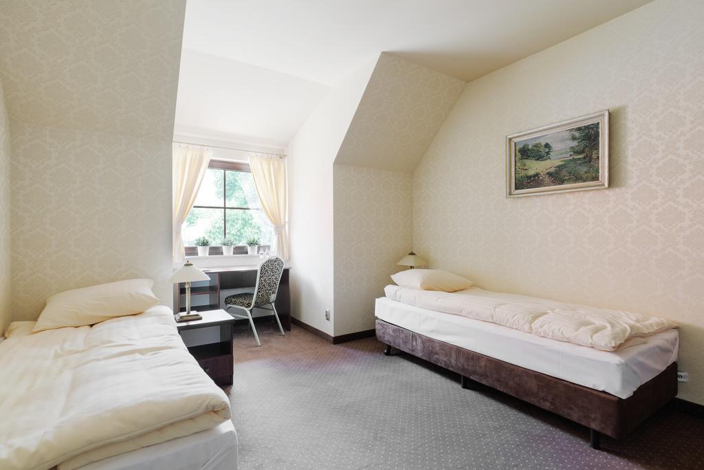 Hotel Folwark Zgierz Room photo