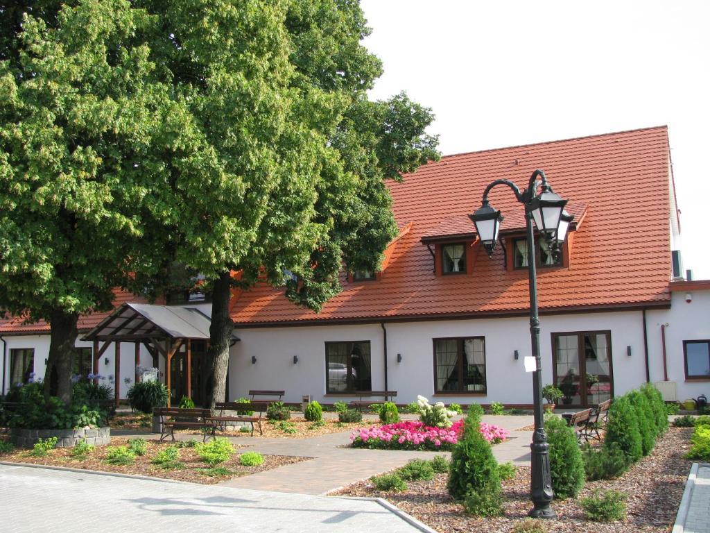 Hotel Folwark Zgierz Exterior photo